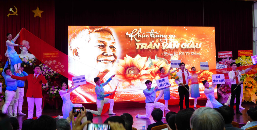 Quang cảnh buổi lễ. giai-thuong-tvg-1.jpg