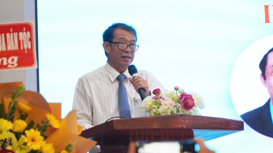 Ông Nguyễn Văn Khởi, Phó Chủ tịch UBND TP Cần Thơ phát biểu tại Hội thảo. giao-duc-moi-truong.jpg