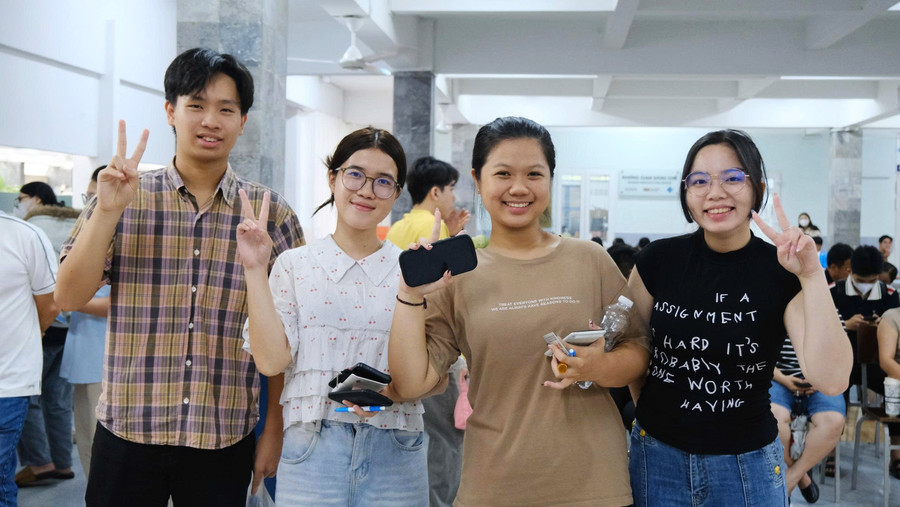 Các thí sinh tham gia Kỳ thi V-SAT năm 2025 của Đại học Cần Thơ. (Ảnh: Yến Phương)