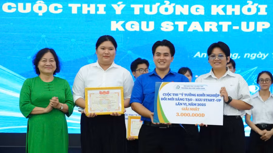 Dự án KGU21: “BanaGut - Khỏe từ ruột, sạch từ thiên nhiên” xuất sắc đạt giải Nhất Cuộc thi KGU STARTUP lần VI, năm 2025.