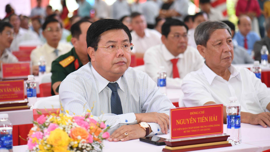 Ông Nguyễn Tiến Hải, Bí thư Tỉnh ủy An Giang tham dự lễ khởi công. khoi-cong-du-an-3-4576.jpg