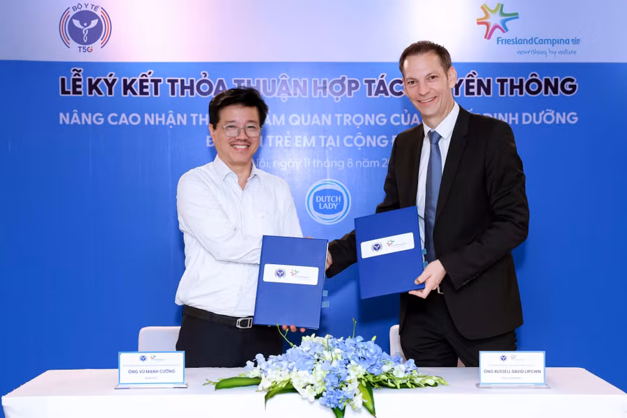 Trung tâm Truyền thông - Giáo dục Sức khỏe Trung ương, Bộ Y tế và Công ty FrieslandCampina Việt Nam, nhãn hàng sữa Dutch Lady, ký kết hợp tác nâng cao nhận thức về tầm quan trọng của vi chất dinh dưỡng cho trẻ em.