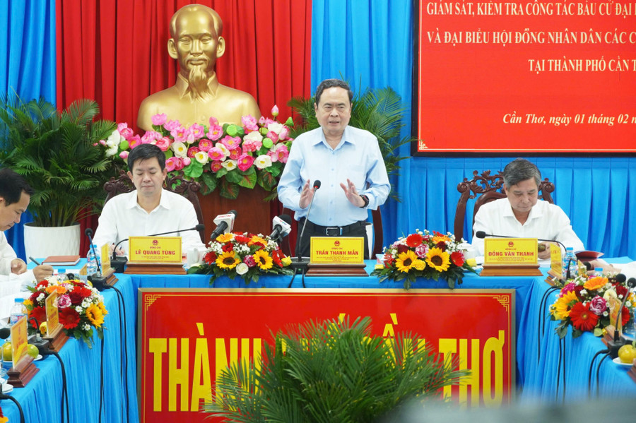 Chủ tịch Quốc hội Trần Thanh Mẫn phát biểu tại buổi làm việc.