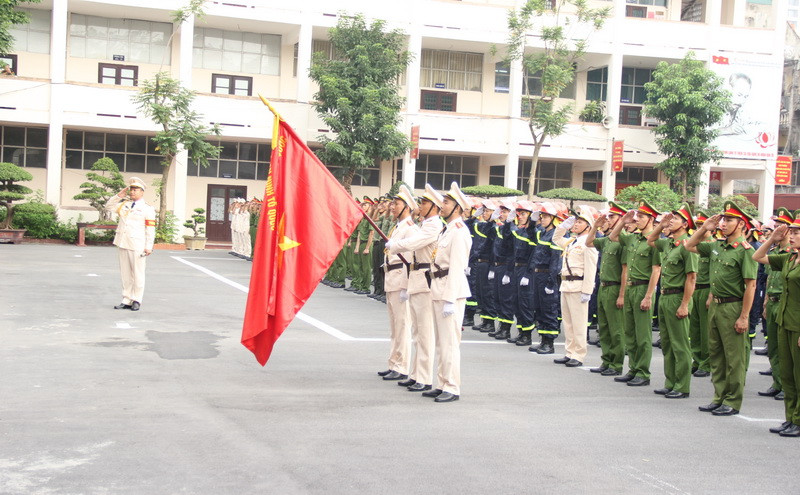 Nghi lễ chào cờ.