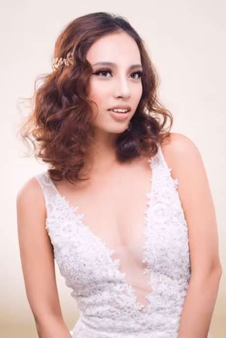 Goi y trang diem co dau phong cach co dien - Anh 6