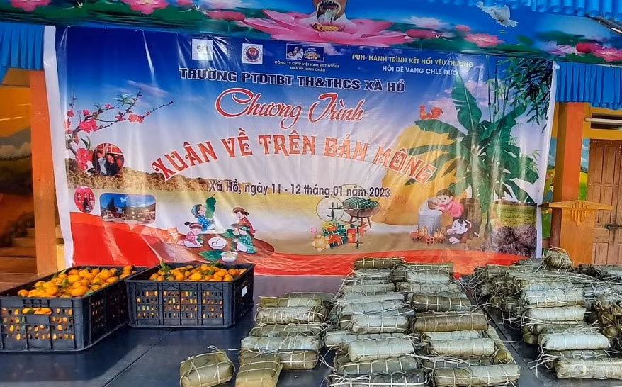 Tết – khi yêu thương gắn kết từ những trái tim.