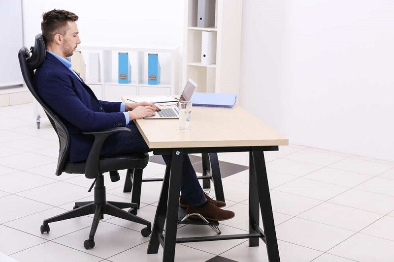 Đầu tư một chiếc ghế thật tốt giúp giảm đau lưng Đầu tư một chiếc ghế thật tốt giúp giảm đau lưng