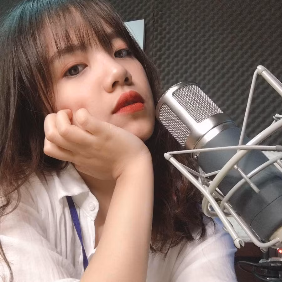 Nhan sắc xinh đẹp đời thường của Trà My.