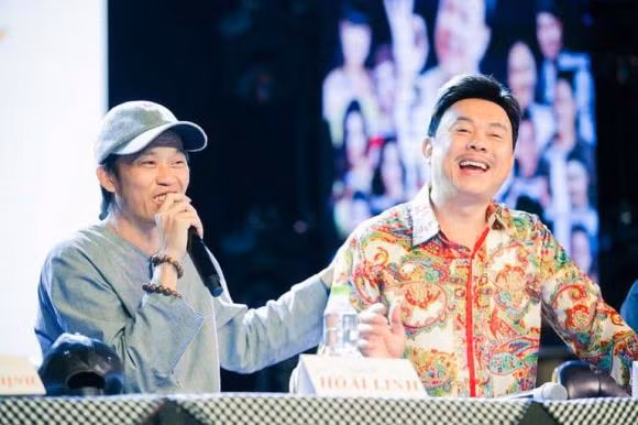 Tiền phúng điếu cố NS Chí Tài gần 2 tỷ được bàn giao cho Hoài Linh làm từ thiện