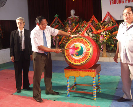 Thầy - trò Trường Phổ thông võ thuật Bảo Long quyết tâm xây dựng nhà trường kỷ cương nghiêm, chất lượng thực, hiệu quả cao Thầy - trò Trường Phổ thông võ thuật Bảo Long quyết tâm xây dựng nhà trường kỷ cương nghiêm, chất lượng thực, hiệu quả cao