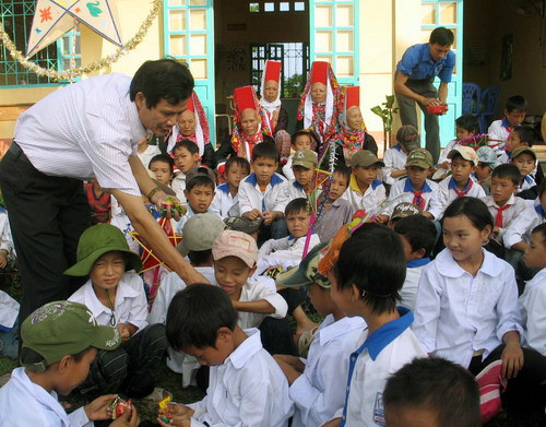 Vui vẻ, đầm ấm...