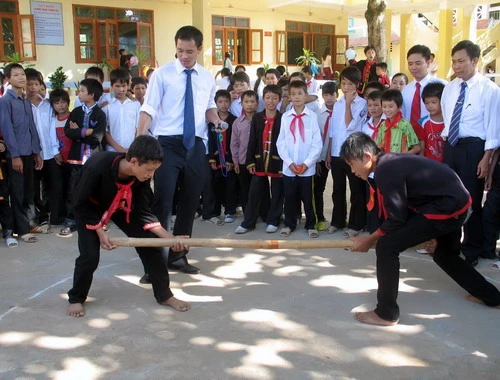 Niềm vui ngày khai giảng ở huyện miền núi Tiên Yên