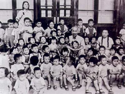 Sự nghiệp cách mạng của Chủ tịch Hồ Chí Minh qua ảnh (kỳ cuối)