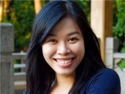 Cô gái gốc Việt 19 tuổi đoạt giải văn học Czech