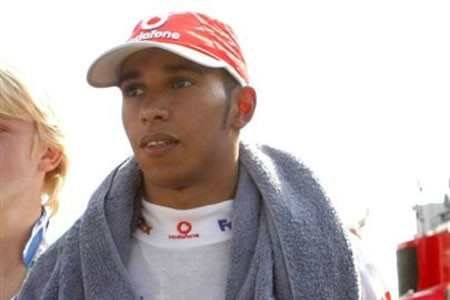 Hamilton thành cựu vô địch