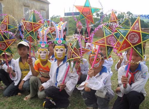 Cùng..."tùng dinh tùng"..