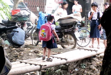 Ống kính phóng viên