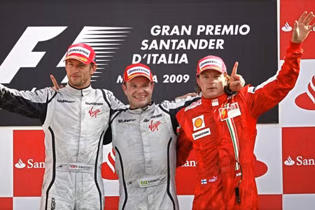 Kimi Raikkonen (phải), Rubens Barrichello (giữa) và Jenson Button (trái)