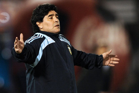 Cậu bé vàng đang đẩy Argentina tiến gần đến việc phải làm khán giả tại World Cup 2010 Cậu bé vàng đang đẩy Argentina tiến gần đến việc phải làm khán giả tại World Cup 2010