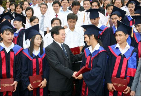 1655 Hoa trạng nguyên được tôn vinh năm 2009