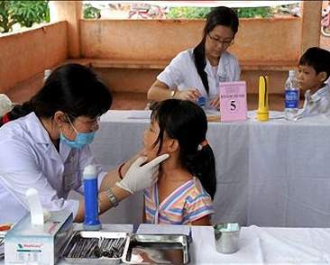 65% trường học ở TP.HCM chưa có cán bộ y tế