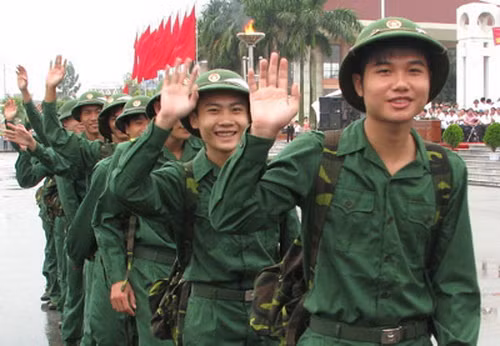 Học tại chức không được tạm hoãn gọi nhập ngũ