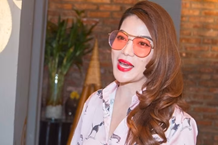 Những mẫu kính râm giúp bạn gái tôn nét đẹp sang trọng