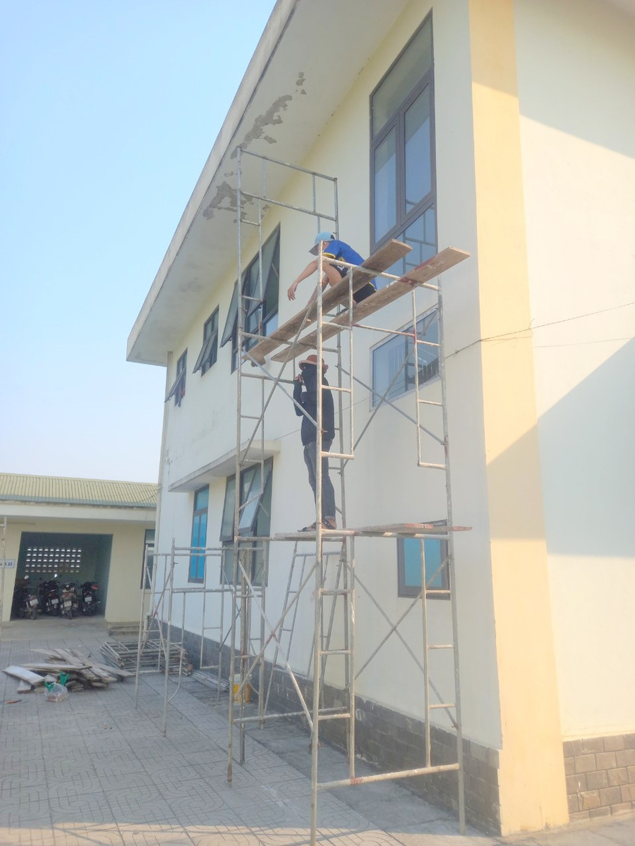 Đơn vị thi công tiến hành khắc phục hư hỏng, dự kiến hoàn thành trong tháng 3.