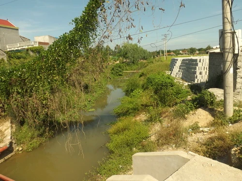 Đoạn sông nơi phát hiện ra thi thể nạn nhân