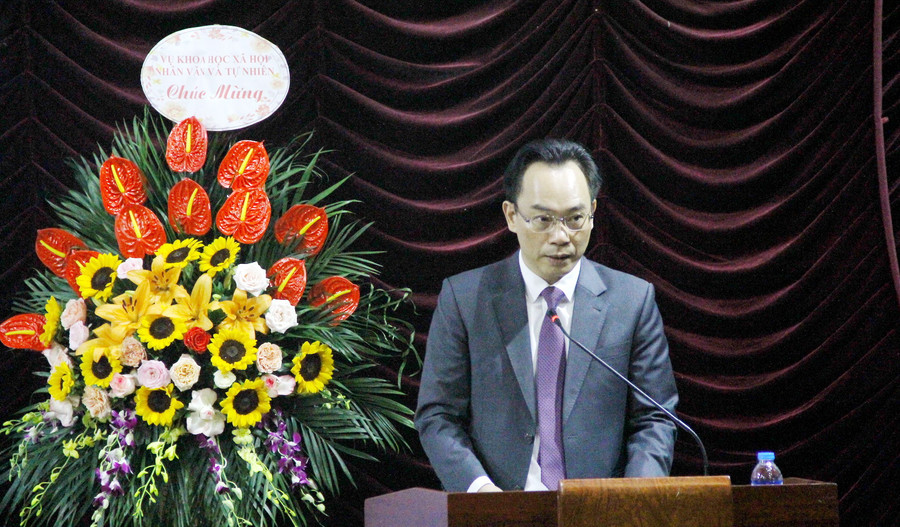 Thứ trưởng Bộ GD&amp;ĐT Hoàng Minh Sơn phát biểu tại buổi lễ.