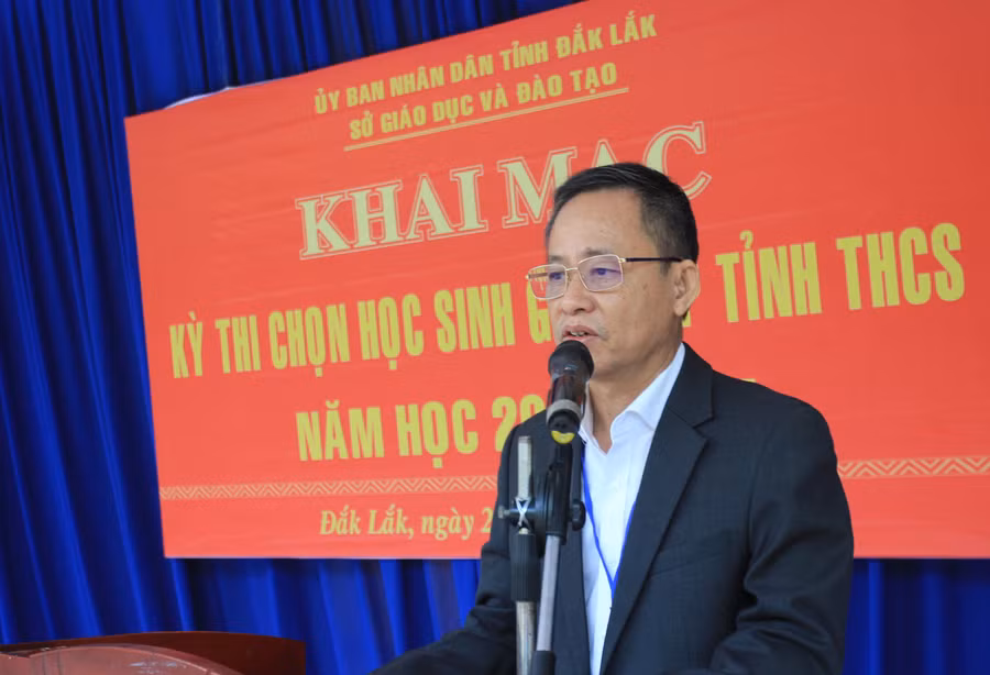 TS Đỗ Tường Hiệp phát biểu khai mạc Kỳ thi. (Ảnh: TT)