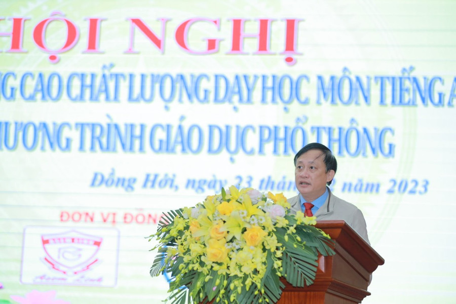 Ông Hồ Thanh Hải, Trưởng phòng GD&ĐT TP Đồng Hới phát biểu tại Hội nghị. Ông Hồ Thanh Hải, Trưởng phòng GD&ĐT TP Đồng Hới phát biểu tại Hội nghị.