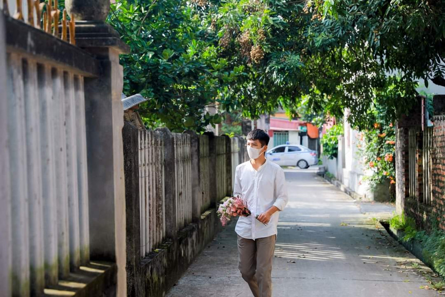 Mơ ước của Huyến là sẽ có việc làm với thu nhập ổn định để có điều kiện chăm sóc mẹ. Mơ ước của Huyến là sẽ có việc làm với thu nhập ổn định để có điều kiện chăm sóc mẹ.