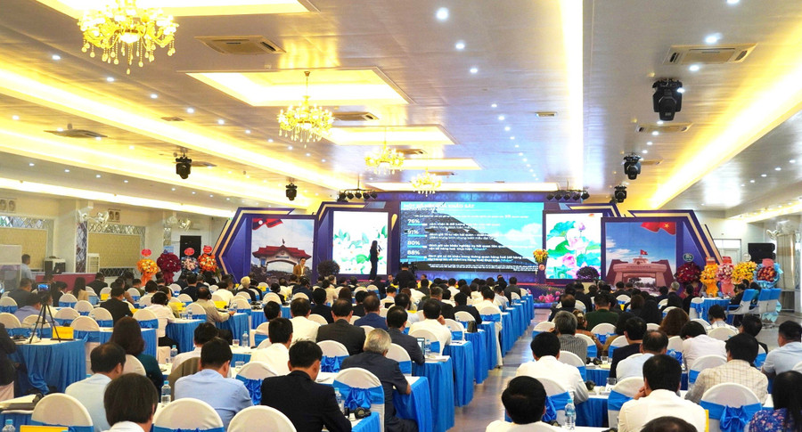 Hội thảo tiếp nhận 15 bài tham luận của đại biểu. Hội thảo tiếp nhận 15 bài tham luận của đại biểu.