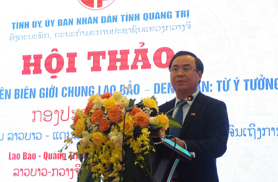 Ông Võ Văn Hưng, Chủ tịch UBND tỉnh Quảng Trị phát biểu tại hội thảo. Ông Võ Văn Hưng, Chủ tịch UBND tỉnh Quảng Trị phát biểu tại hội thảo.