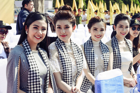 Huyền My, Ngọc Hân gây Huyen My, Ngoc Han gay