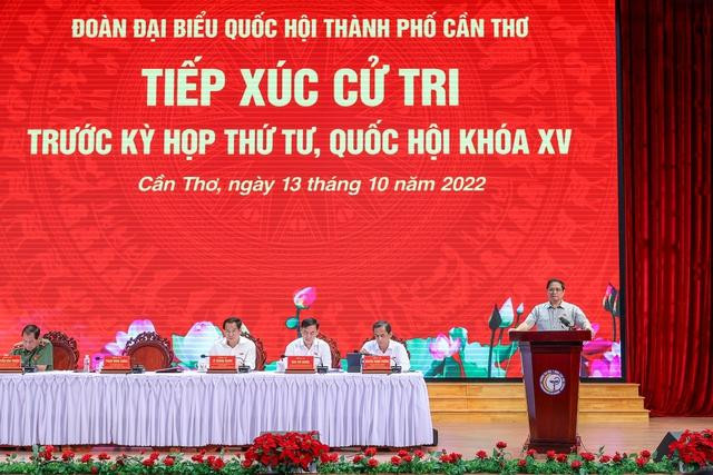 Thủ tướng Phạm Minh Chính và các đại biểu Quốc hội TP. Cần Thơ giải đáp, làm rõ nhiều ý kiến, đề xuất của cử tri - Ảnh: VGP/Nhật Bắc. Thủ tướng Phạm Minh Chính và các đại biểu Quốc hội TP. Cần Thơ giải đáp, làm rõ nhiều ý kiến, đề xuất của cử tri - Ảnh: VGP/Nhật Bắc.