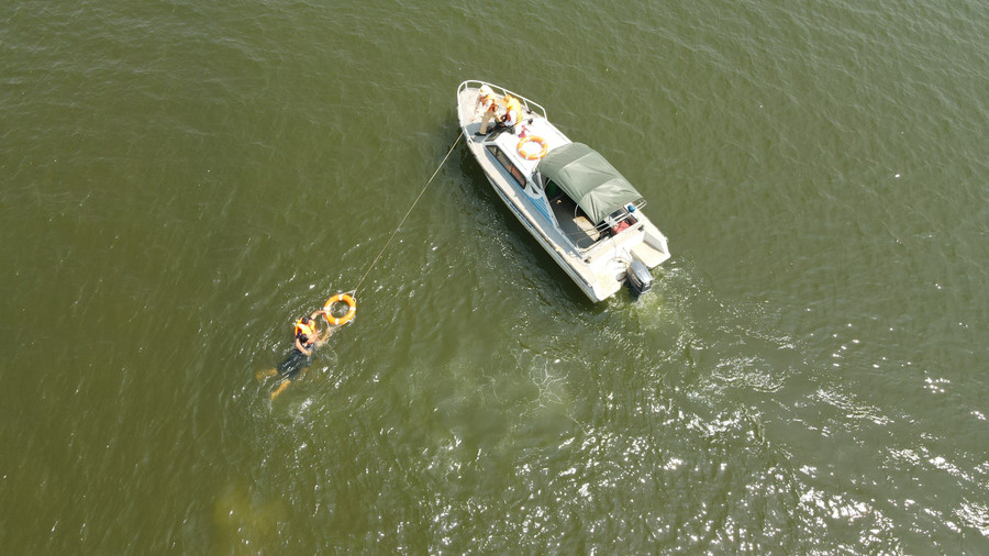 Diễn tập phòng chống thiên tai, cứu hộ trên sông. Diễn tập phòng chống thiên tai, cứu hộ trên sông.