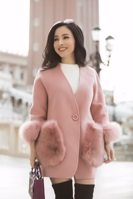 Hoa hau Ha My khoe sac voi thoi trang hang hieu - Anh 4