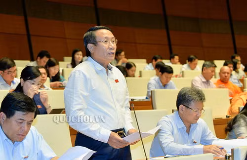 Đại biểu Hà Sỹ Đồng: Để tránh mâu thuẫn với Luật Doanh nghiệp thì cần xem xét việc quy định cụ thể các ngưỡng thông báo tại Luật Cạnh tranh