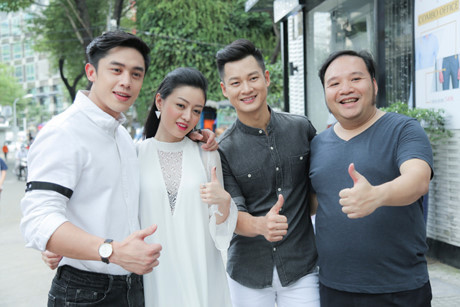 Lộ cảnh nóng của Đức Tuấn với bạn diễn điển trai - Ảnh 12 Lo canh nong cua Duc Tuan voi ban dien dien trai - Anh 12