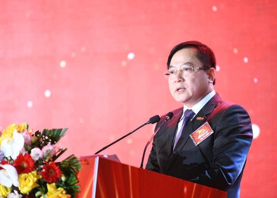 Nhà báo Lê Xuân Sơn - Tổng Biên tập Báo Tiền Phong trình bày diễn văn kỷ niệm. Nhà báo Lê Xuân Sơn - Tổng Biên tập Báo Tiền Phong trình bày diễn văn kỷ niệm.