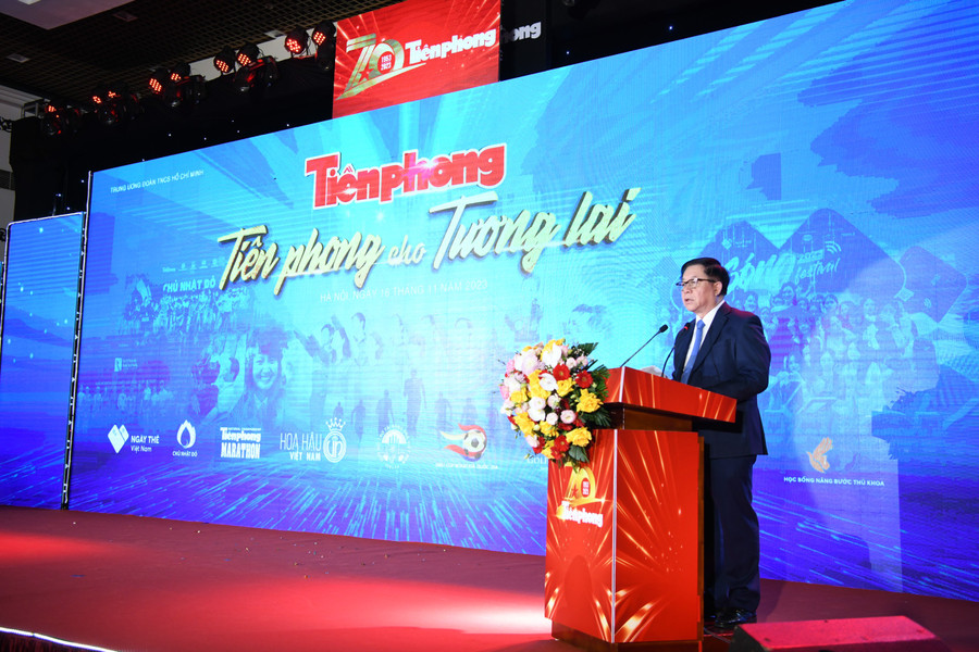 Bí thư Trung ương Đảng, Trưởng ban Tuyên giáo Trung ương - Nguyễn Trọng Nghĩa phát biểu tại buổi lễ. Bí thư Trung ương Đảng, Trưởng ban Tuyên giáo Trung ương - Nguyễn Trọng Nghĩa phát biểu tại buổi lễ.
