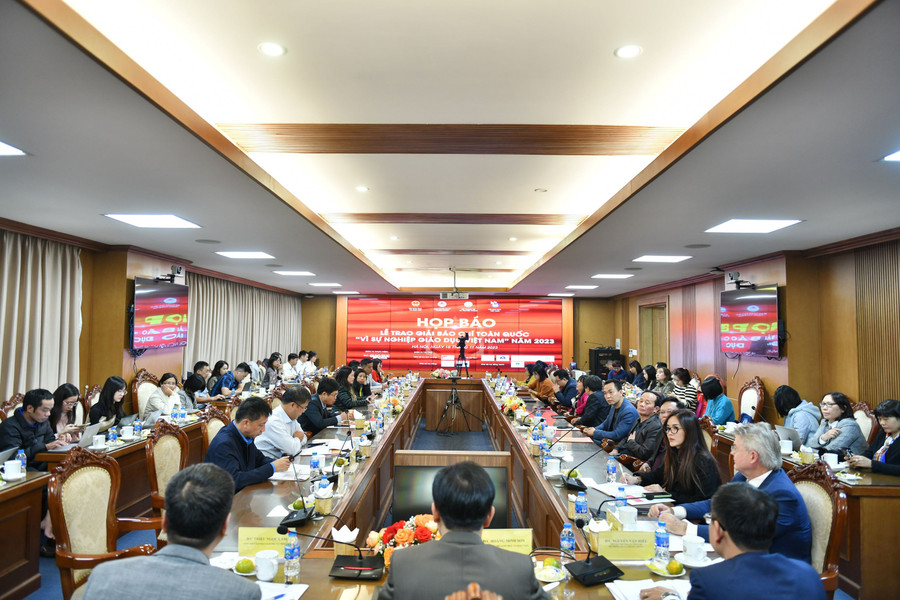 Buổi họp báo diễn ra thành công.