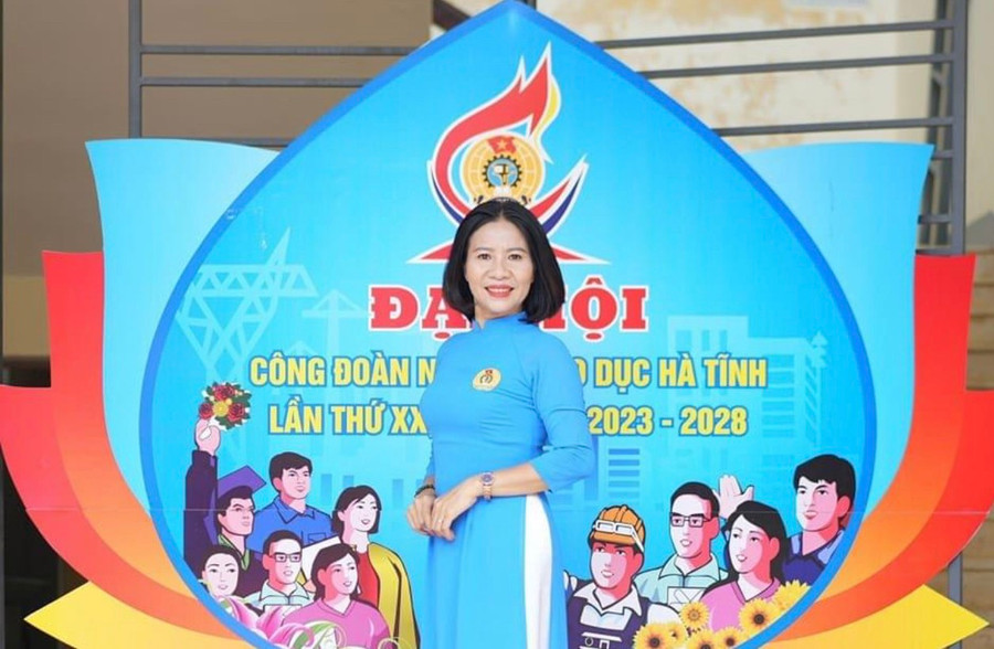 Cô Nguyễn Thị Hằng - giáo viên Lịch sử, Trường THPT Vũ Quang (huyện Vũ Quang, Hà Tĩnh). Ảnh: NVCC Cô Nguyễn Thị Hằng - giáo viên Lịch sử, Trường THPT Vũ Quang (huyện Vũ Quang, Hà Tĩnh). Ảnh: NVCC