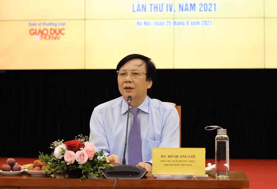 Phó Chủ tịch thường trực Hội Nhà báo Việt Nam Hồ Quang Lợi - Phó Trưởng ban Chỉ đạo cuộc thi thông tin tới báo chí.