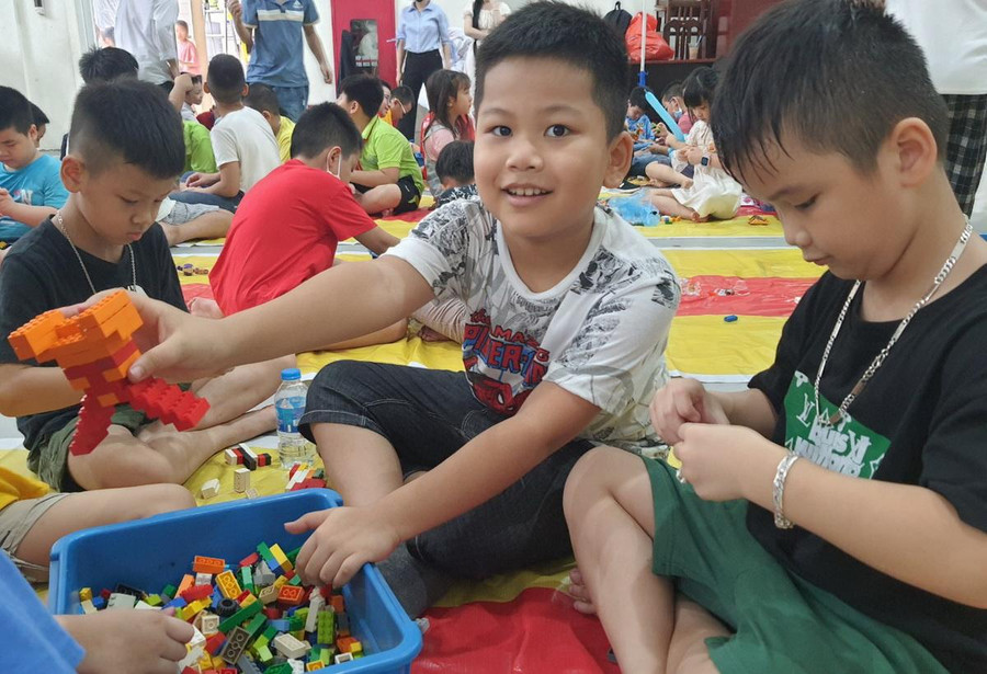 Học sinh trải nghiệm giáo dục STEM