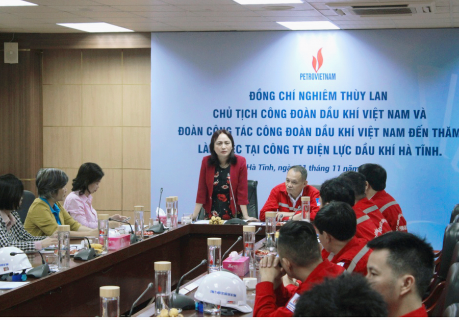 Chủ tịch Công đoàn Dầu khí Việt Nam ghi nhận những nỗ lực của đơn vị trong việc chăm lo đời sống cho người lao động.
