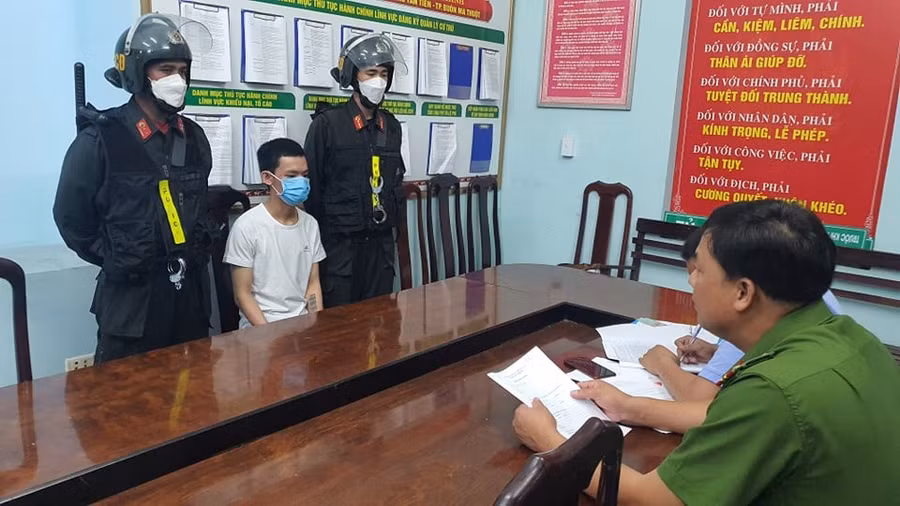 Đối tượng Anh tại cơ quan Công an (ảnh: CACC).