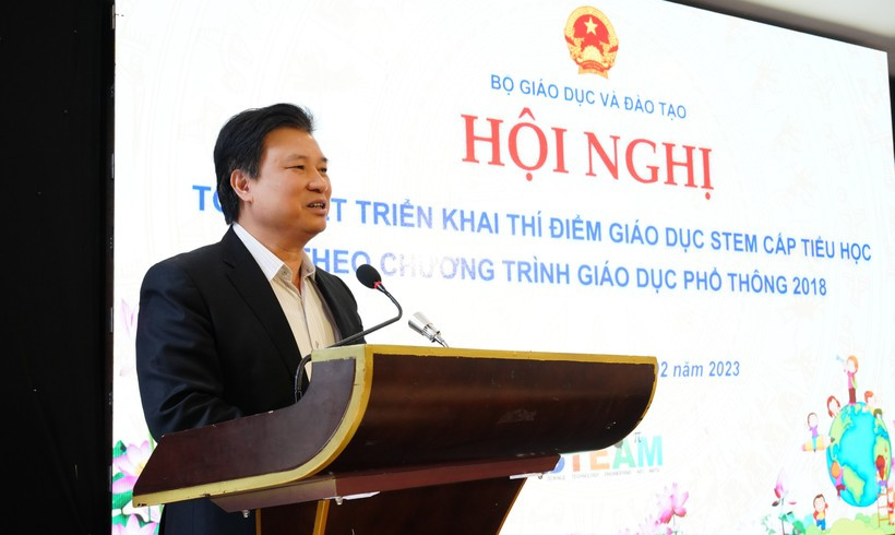 Thứ trưởng Bộ GD&ĐT Nguyễn Hữu Độ phát biểu khai mạc Hội nghị. Thứ trưởng Bộ GD&ĐT Nguyễn Hữu Độ phát biểu khai mạc Hội nghị.